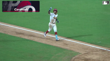 Miguel Hernández's solo home run