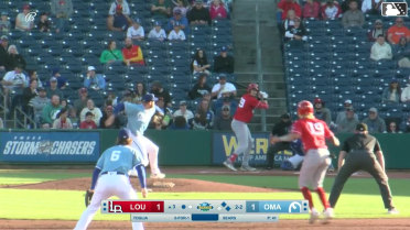 Michael Toglia singles on a line drive to right fielder Kameron Misner. Edwin Arroyo scores. Héctor Rodríguez to 3rd.