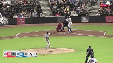 Alex Ramírez doubles (25) on a fly ball to right fielder Austin Hendrick. Edgar Alvarez scores. Alex Madera scores.