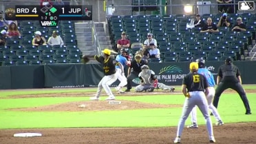 Abrahan Ramirez singles on a line drive to left fielder Josh Tate. Luis Arana scores.