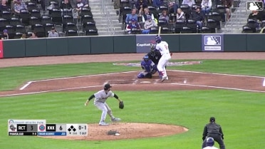 Jordan Nwogu doubles (1) on a sharp ground ball to left fielder Wade Meckler. Seiya Suzuki scores. Jefferson Rojas scores. Edgar Alvarez to 3rd.