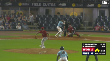 Jacob Hurtubise singles on a line drive to center fielder Nate Eaton. Brock Wilken scores. Eddys Leonard scores. Ethan Murray to 2nd.