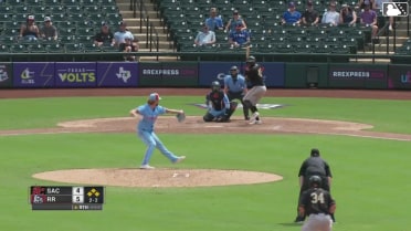 Mason Thompson In play, run(s) to Osleivis Basabe