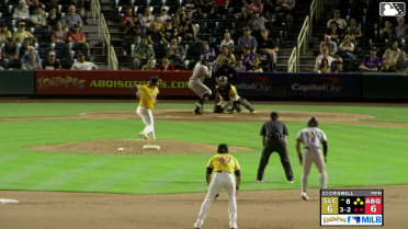 Jeimer Candelario walks. Nelson Rada scores. Kyren Paris to 3rd. Yolmer Sánchez to 2nd.
