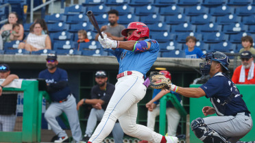 Threshers Take Lead Back in Sixth to Seal First Win of Series