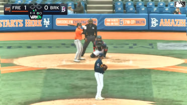 Ike Irish homers (4) on a fly ball to left field. Félix Amparo scores.