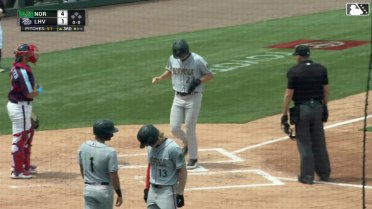 Billy Cook crushes a grand slam