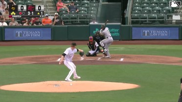 Kyren Paris walks. Christian Moore scores. Yolmer Sánchez to 3rd. Jeimer Candelario to 2nd.