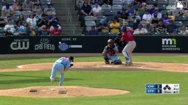 Brennen Davis' solo home run