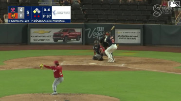 Jhonathan Díaz In play, no out to Brayan Buelvas