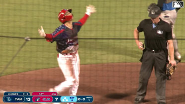 Juan Villavicencio launches a grand slam