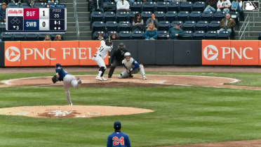 Yanquiel Fernández homers (6) on a fly ball to right center field.