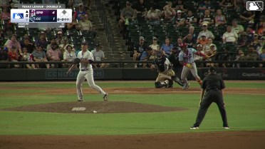 Jesús Báez singles on a line drive to center fielder Justin Thomas Jr. Tre Richardson III scores.