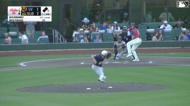 Nick Hernandez Ball to Bryce Teodosio