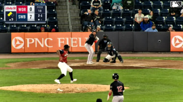 Yerry De los Santos In play, run(s) to Matt Thaiss
