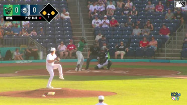 Blaine Wynk Foul Tip to Juan Mateo