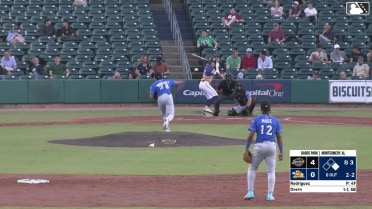 Austin Overn homers (5) on a fly ball to right field. Jhon Diaz scores.