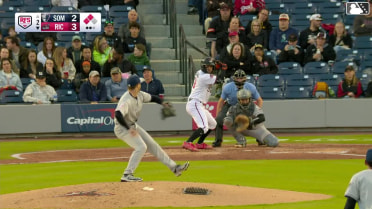 Maui Ahuna doubles (4) on a sharp line drive to right fielder DJ Gladney. Jonah Cox scores. Scott Bandura scores.