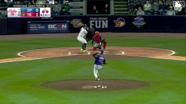 Jace Jung doubles (5) on a line drive to right fielder Gabriel Gonzalez. Max Clark scores. Hao-Yu Lee to 3rd.