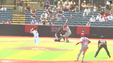 Jose Colmenares singles on a sharp line drive to center fielder Eric Hartman. Joel Dragoo scores. Jose Colmenares to 2nd. Jose Colmenares advances to 2nd, on a fielding error by center fielder Eric Hartman.