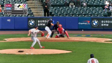 Vidal Bruján doubles (2) on a sharp line drive to right fielder Bryan De La Cruz. Christian Arroyo scores.
