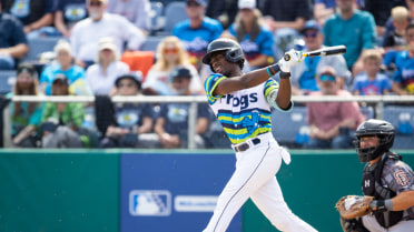 Felnin Celesten tallies three hits for Everett