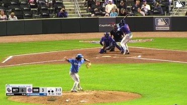 Jefferson Rojas singles on a line drive to left fielder David Calabrese. Alex Ramírez scores. Jefferson Rojas to 2nd.