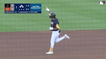 Darell Hernaiz's solo home run