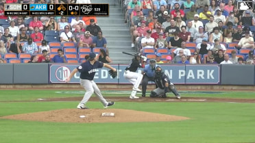 Tyresse Turner singles on a ground ball to right fielder Cole Gabrielson. Aaron Walton scores.