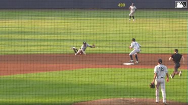 Alexander Vargas' diving flip