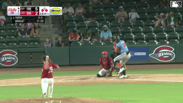 Braylin Tavera out on a sacrifice fly to right fielder Justin Gonzales. Yasmil Bucce scores. Leandro Arias to 2nd.