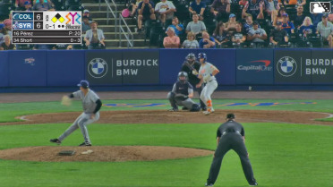 Steven Pérez Ball to Zack Short