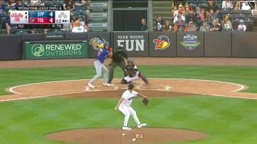Matt Wallner singles on a ground ball to second baseman Hao-Yu Lee, deflected by first baseman Jace Jung. Henry Kusiak scores. Kaelen Culpepper scores.