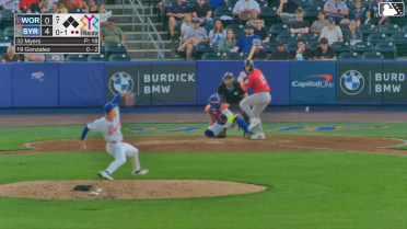Romy Gonzalez singles on a ground ball to right fielder Jose Ramos.