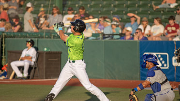 Tortugas Hold Back Late Rally to Win Fourth Straight