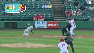 Franyer Herrera Ball to TJayy Walton