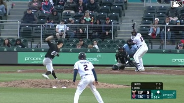 Brennen Davis singles on a sharp line drive to left fielder Jase Bowen. Rhylan Thomas scores.