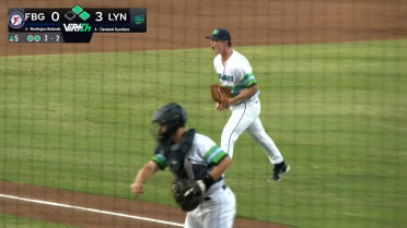 Joey Oakie spins five no-hit frames