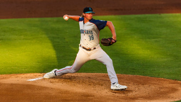Seven-Run Ninth Propels Sugar Land To Victory In Series Finale