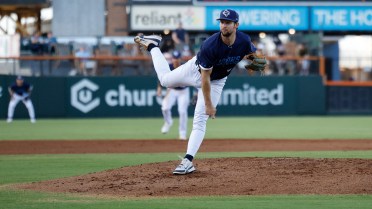 Hooks Upended in Ninth