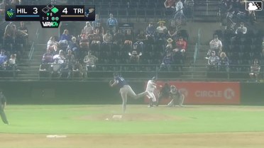 Johan Macias homers (5) on a fly ball to right field. Aaron Graeber scores.