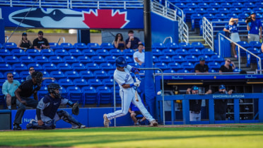 Eighth inning rally propels Blue Jays to victory