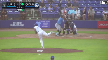 Luis Victorino Ball to Andrew Salas