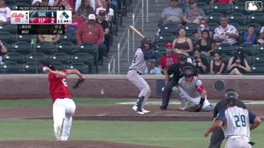 Cavan Biggio doubles (4) on a line drive to left fielder Nick Schnell. Carlos Pérez scores. Pascanel Ferreras scores.