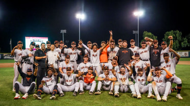 Giants Win First Half Title, Clinch Playoff Berth