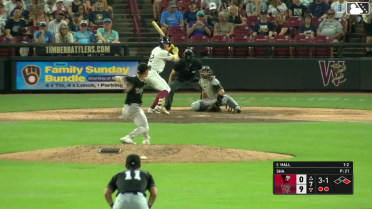 Tayden Hall doubles (12) on a fly ball to center fielder Carlos Pacheco. Luis Castillo scores. Tayden Hall to 3rd. Tayden Hall advances to 3rd, on a fielding error by center fielder Carlos Pacheco.