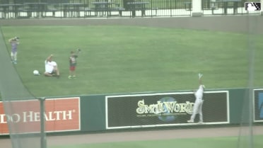 Byron Chourio robs a home run