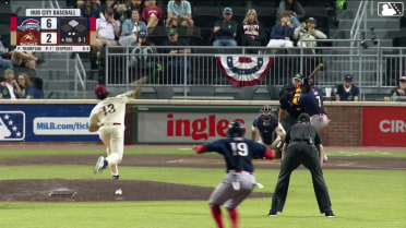 Yoeilin Cespedes doubles (5) on a fly ball to left fielder Wady Mendez. Gerardo Rodriguez scores.