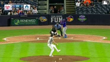 Justin Dean walks. Chas McCormick scores. James Triantos to 3rd. Ben Cowles to 2nd.