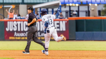 León Records Two Extra-Base Hits In Series Finale Defeat On Sunday